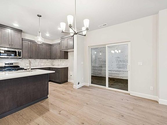 The Harland - Dining