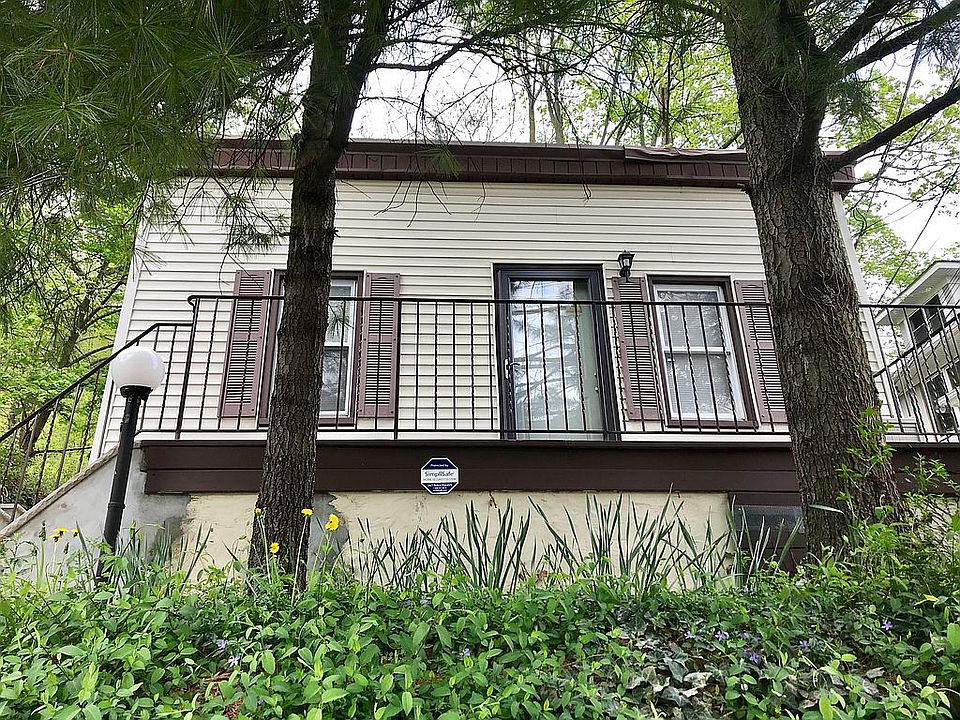 1st image of 640 Van Duzer St