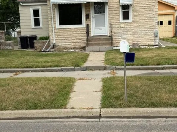 306 S 11th St, Aberdeen, SD 57401