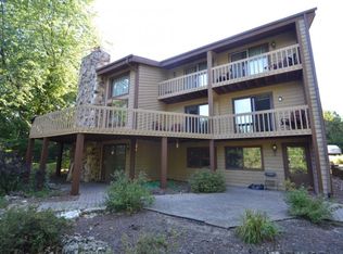 W315S7470 Lakecrest Ct, Mukwonago, WI 53149