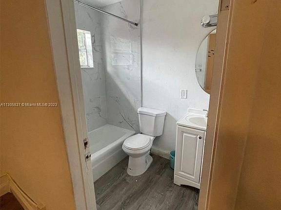5th image of 2118 N 19th Ave #3