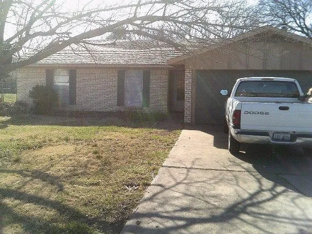 104 Loraine St