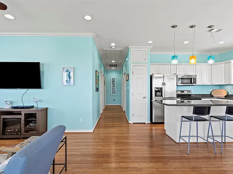 3923 Reeves Dr — Photo 8
