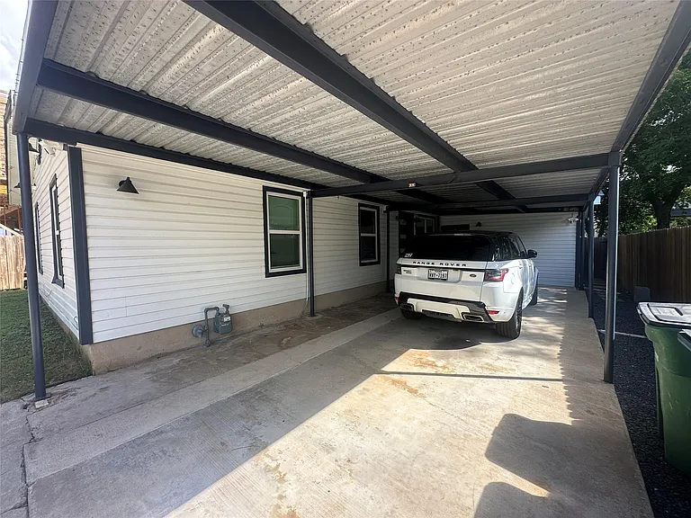 908 Plateau Cir — Photo 3