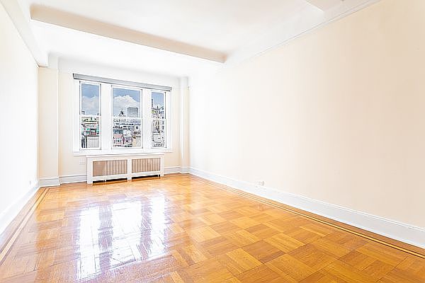 1st image of 3 E 66th St APT 9C
