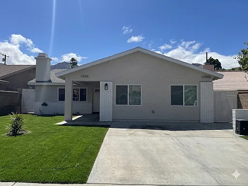 53355 Avenida Mendoza — Photo 1