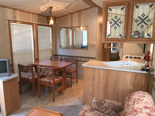 Pine Ridge MHC, LLC, 1400 8th St NE #15, Staples, MN 56479