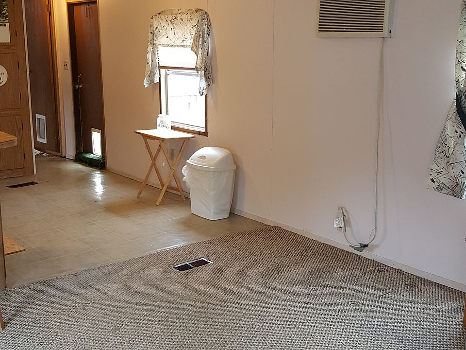 2nd image of 1820 E Mifflin St