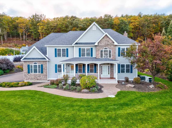 82 Cedar Crest Lane, Auburn, NH 03032