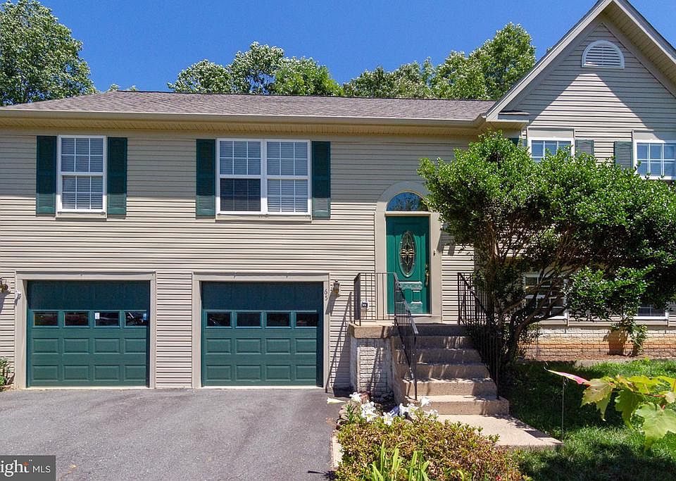 1st image of 65 Berkshire Dr
