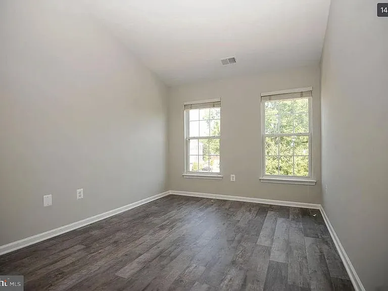 6251 Clara Edward Ter — Photo 14