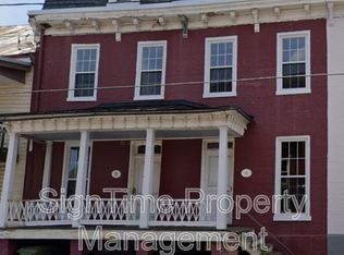 68 S Main St APT 2, Smithsburg, MD 21783