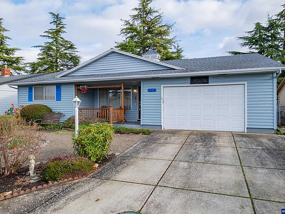 3rd image of 474 E Clackamas Cir