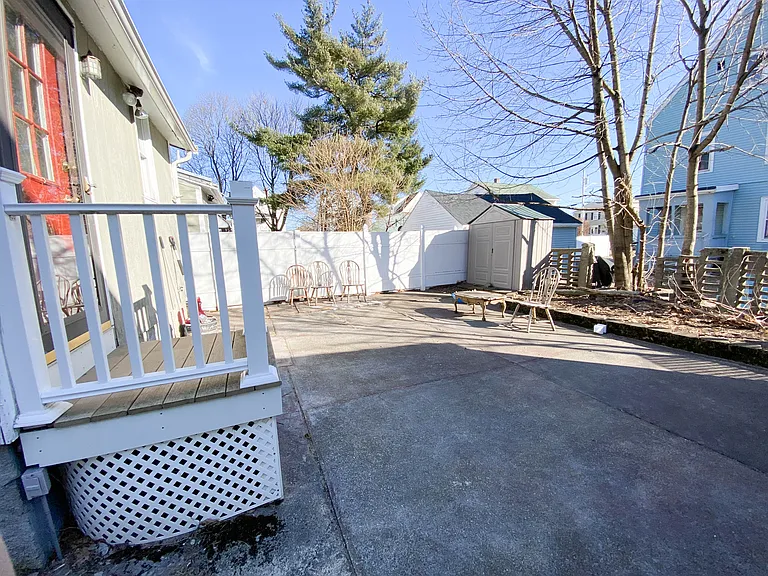 101 Magoun Ave #101 — Photo 24