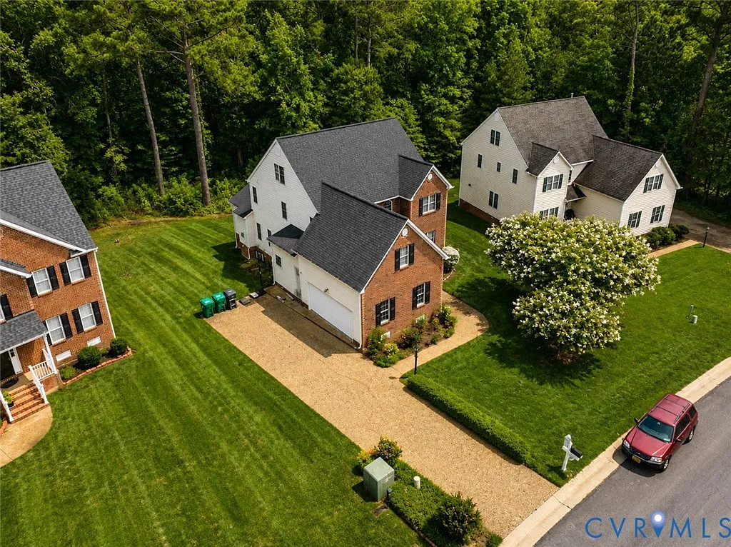 5 bed, 4.0 bath, 3438 sqft, $3,400 — Photo 3