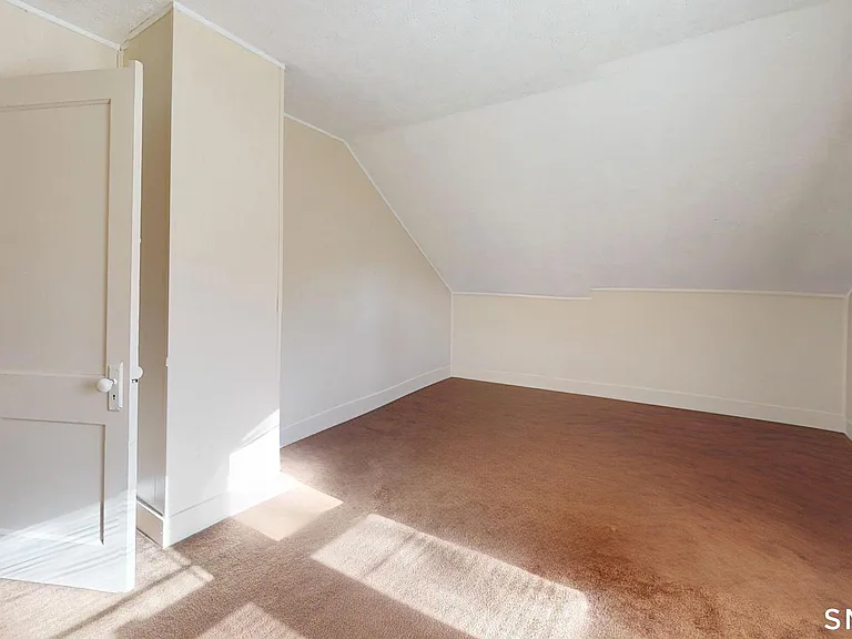 37 Landin St #A — Photo 10