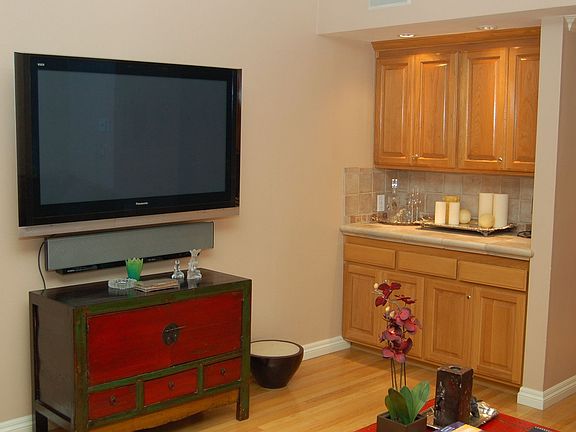 4th image of 8642 Gregory Way APT 105