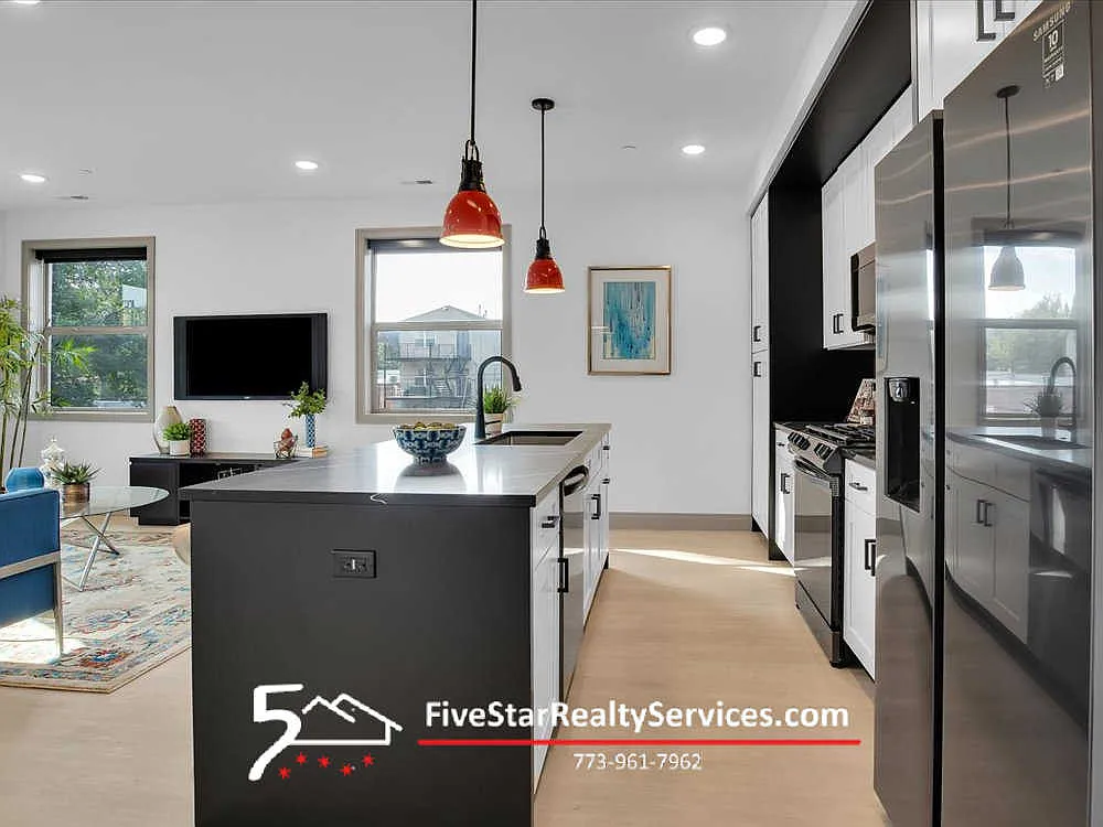 Building Photo - 4235 S Champlain Ave #1S