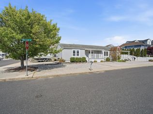 1319 Vardon Rd, Brigantine, NJ 08203