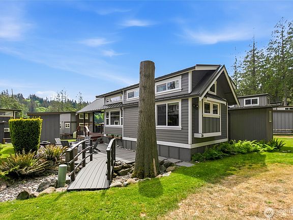 3rd image of 990 S Lake Whatcom Boulevard #36