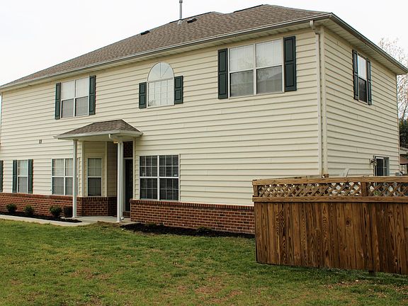 2nd image of 107 Belmont Cir