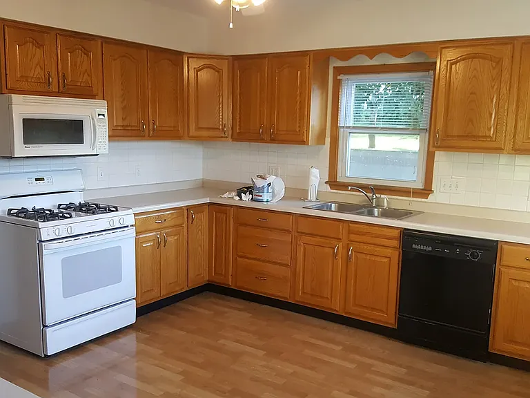 1609 Walnut St — Photo 7