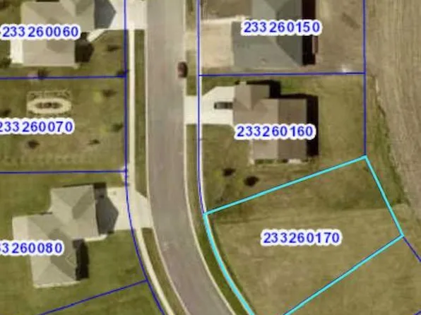 1165 Horatio St, Fairmont, MN 56031