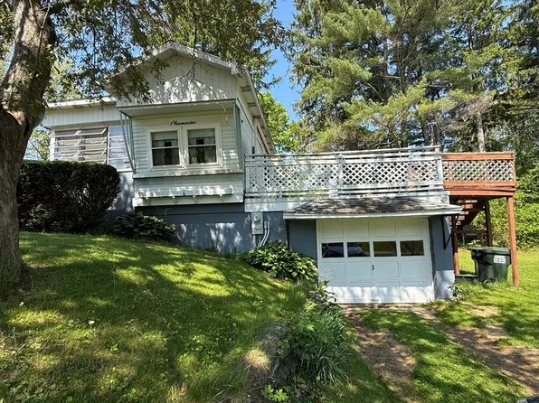 23 Crescent St, Ware, MA 01082