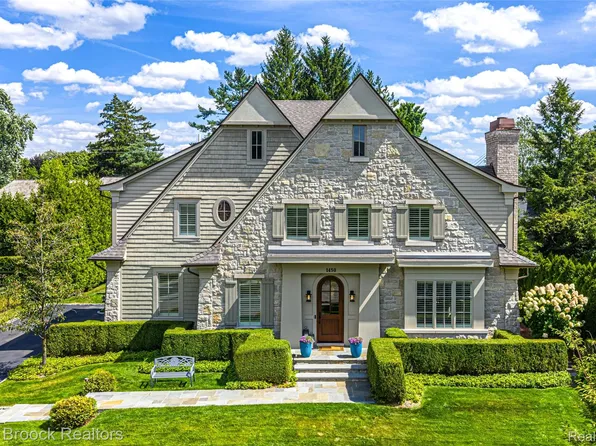 1450 Pilgrim Ave, Birmingham, MI 48009