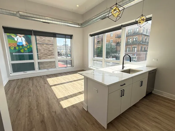 (undisclosed Address), Chicago, IL 60625