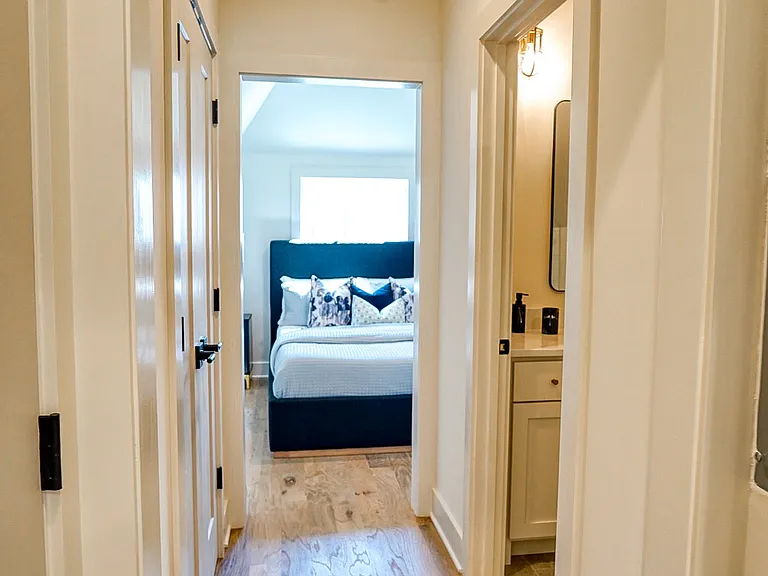 110 Channing Ln — Photo 32