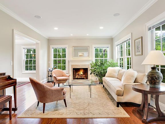 Living room with gas fireplace