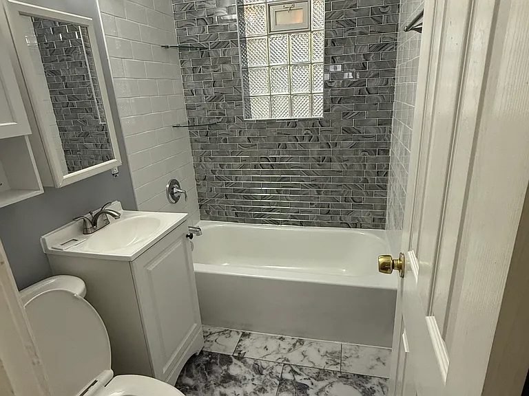 118 Delaware Dr — Photo 5
