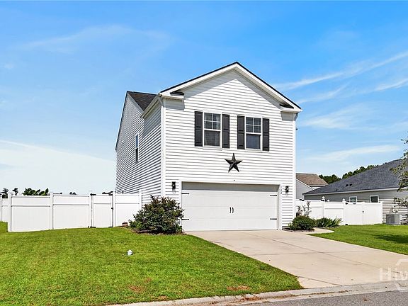 3rd image of 102 Butternut Boulevard