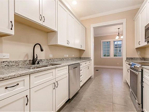 5th image of 5602 Hawthorne Pl
