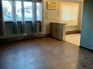 316 Lilac Ln APT A, Elgin, IL 60123