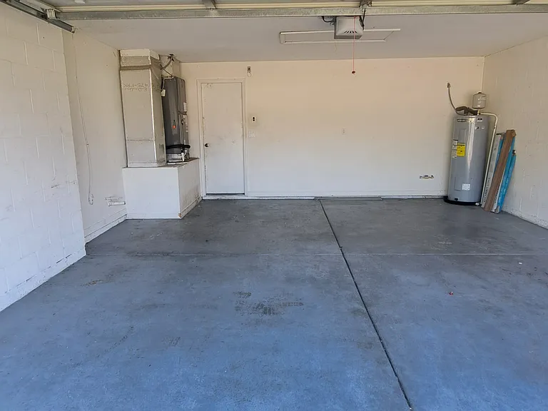 41 Rickenbacker Dr — Photo 27