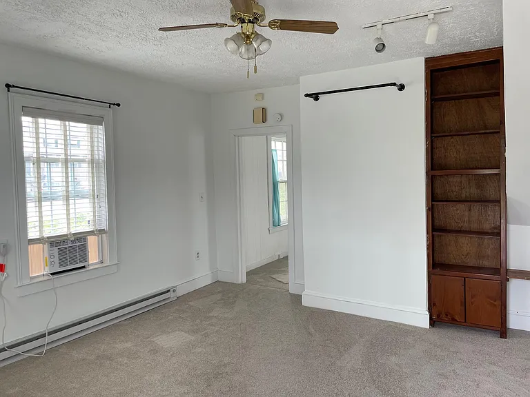 22 W Clopton St — Photo 5