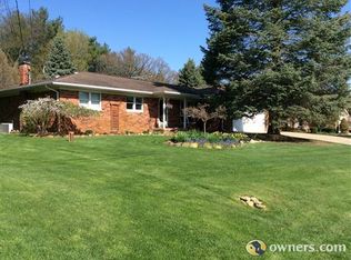 4881 Triwood Dr, Commerce Township, MI 48382