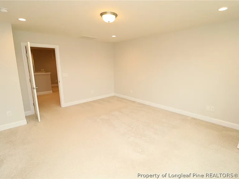 410 Boscawen Ln — Photo 24
