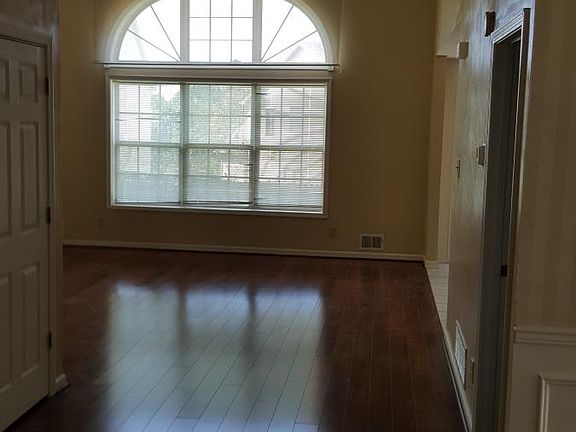 5th image of 4848 Brennen Dr
