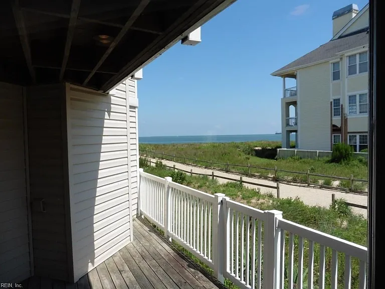 2368 Bays Edge Ave — Photo 2
