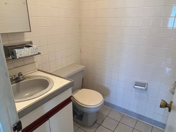 301 Mosel Avenue image 8 of 16