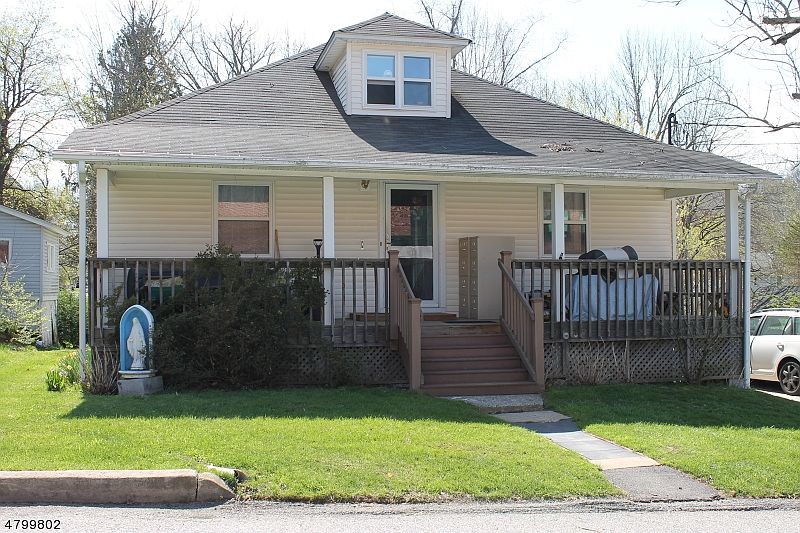 2nd image of 10 Church St