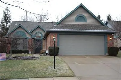 429 Springside Dr photo 1