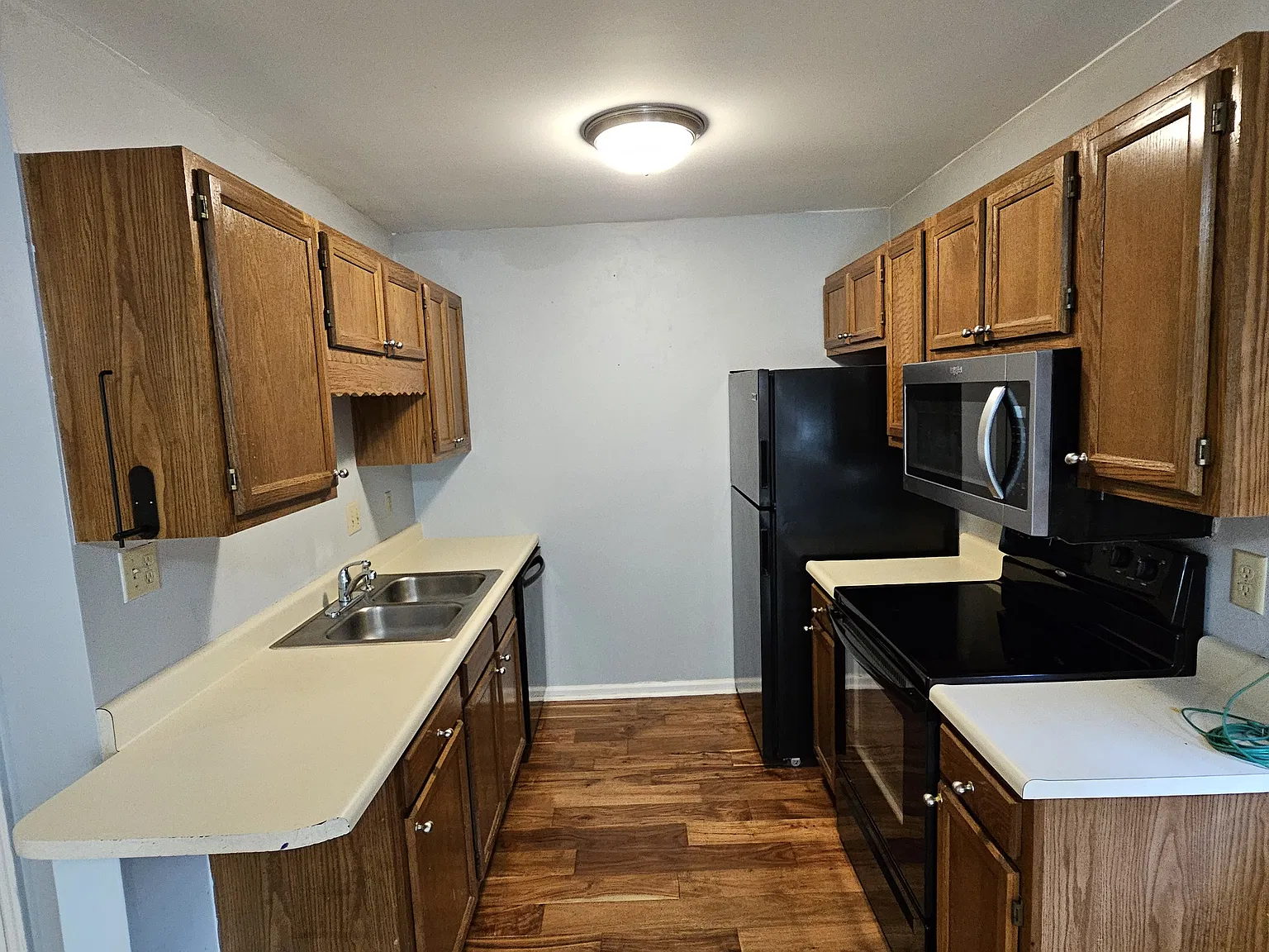 2 bed, 1005 sqft, $1,500 — Photo 4
