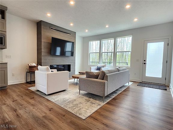 2nd image of 7830 Hunting Lake Dr