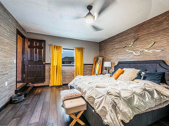 5th image of 163 SW Circle Rd