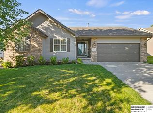 16817 Pierce St, Omaha, NE 68130