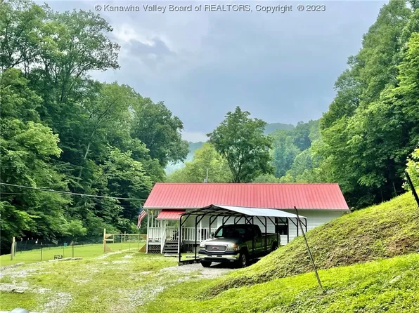 725 Cottontree Rd, Walton, WV 25286